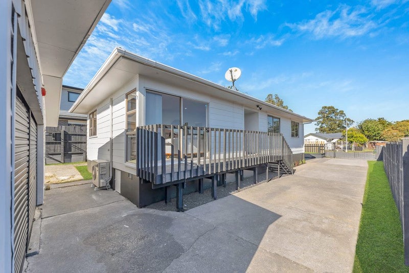 3 Kendall Court, Wattle Downs, Auckland - Carousel 2