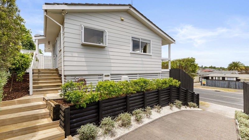 108 Tamatea Road, Taupo - Carousel 1