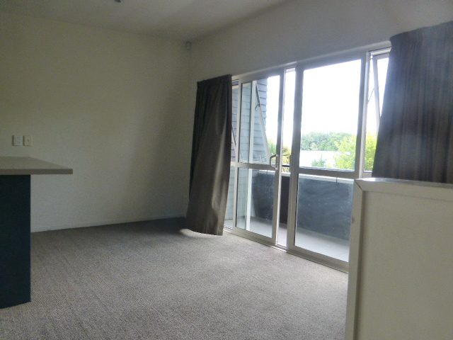 4/24 Whitmore Street, Edgeware, Christchurch - Carousel 2