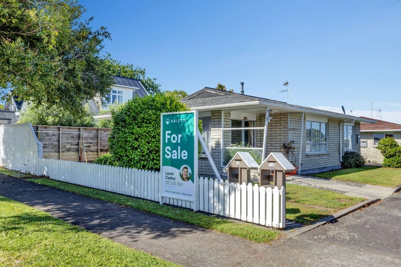 1/44 Ballance Street, Lower Vogeltown, New Plymouth - Carousel 1