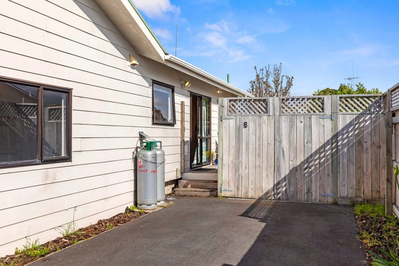 16B Doncaster Drive, Papamoa, Tauranga, Bay Of Plenty - Carousel 2