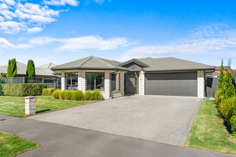 19 Bibiana Street, Aidanfield, Christchurch - Carousel 1