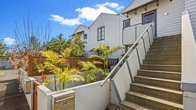 20/5 Carolina Place, Albany, Auckland - Carousel 1