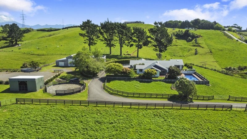 83 Clearview Road, Lepperton, New Plymouth - Carousel 2