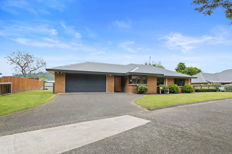 82B Kawaha Point Road, Kawaha Point, Rotorua - Carousel 1