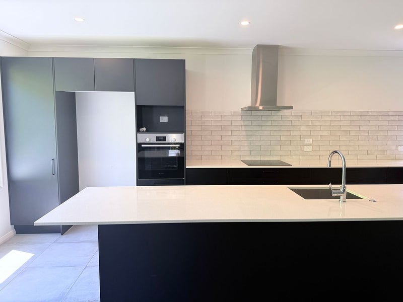 122 Godfrey Drive, Orewa, Orewa - Carousel 2