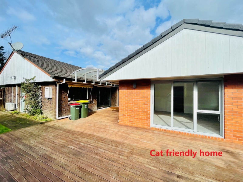 9 Cornelian Crescent, Half Moon Bay, Auckland - Carousel 1