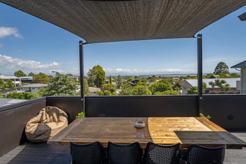 5 Kingsley Place, Richmond, Richmond - Carousel 2