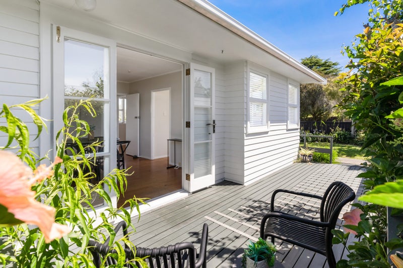2/25 Margaret Place, Milford, Auckland - Carousel 1
