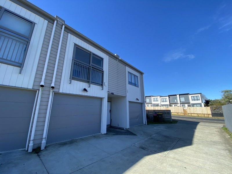 99A Mahia Road, Wattle Downs, Auckland - Carousel 2