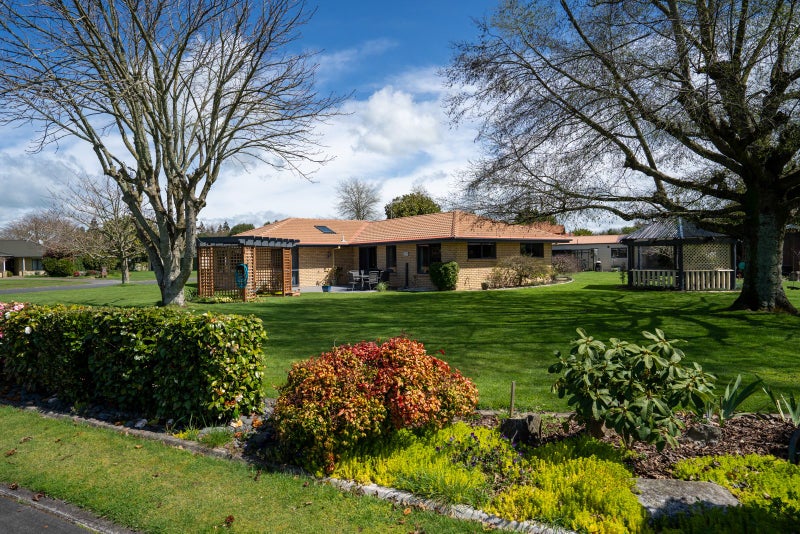 49 Cowley Drive, Leamington, Cambridge - Carousel 1