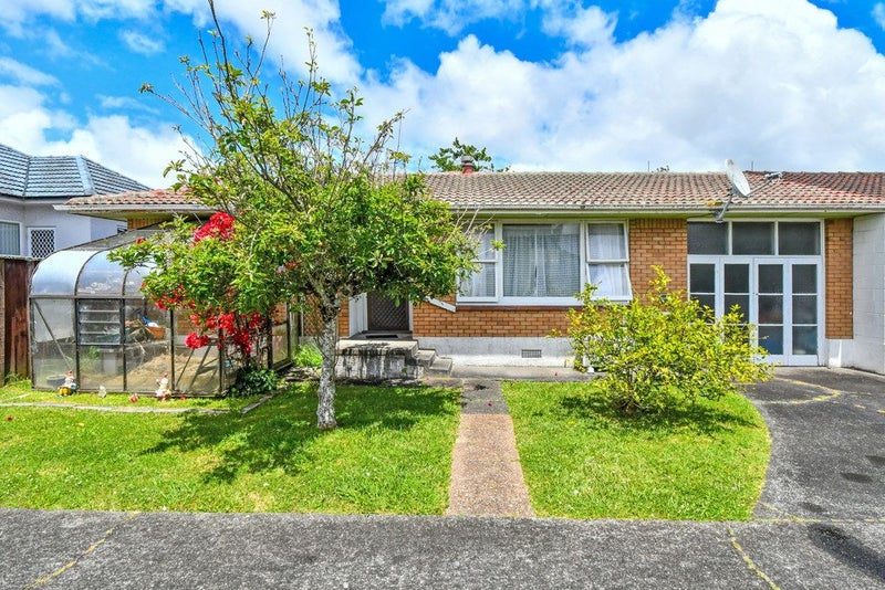 2/72 Coronation Road, Papatoetoe, Auckland - Carousel 1
