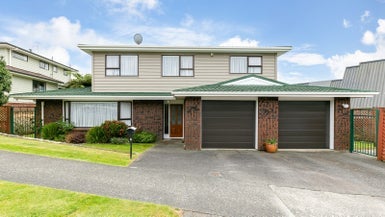 41 Lakewood Avenue, Churton Park, Wellington - Carousel 1