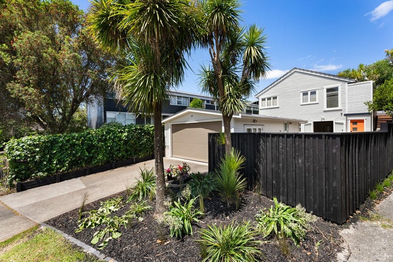 5 Don Croot Street, Morningside, Auckland - Carousel 1
