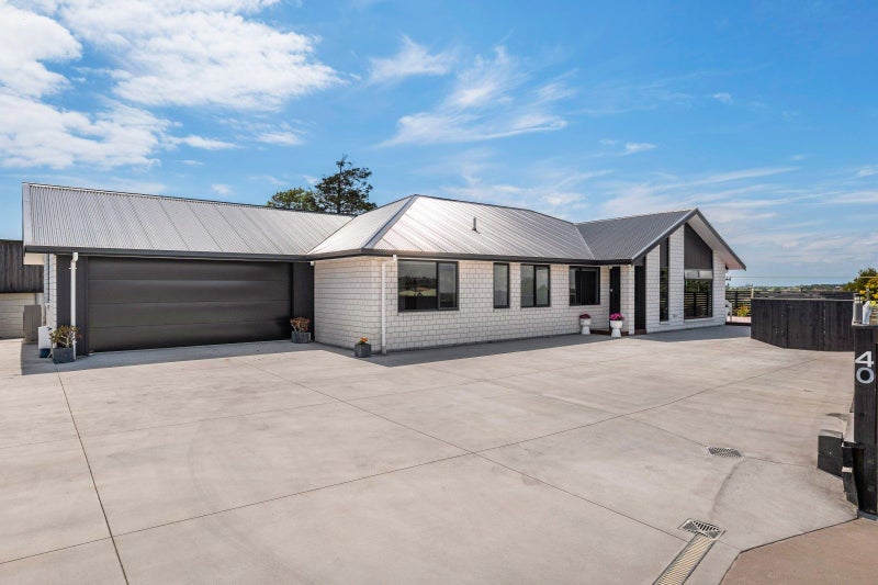 40 Barrett Road, Whalers Gate, New Plymouth - Carousel 1