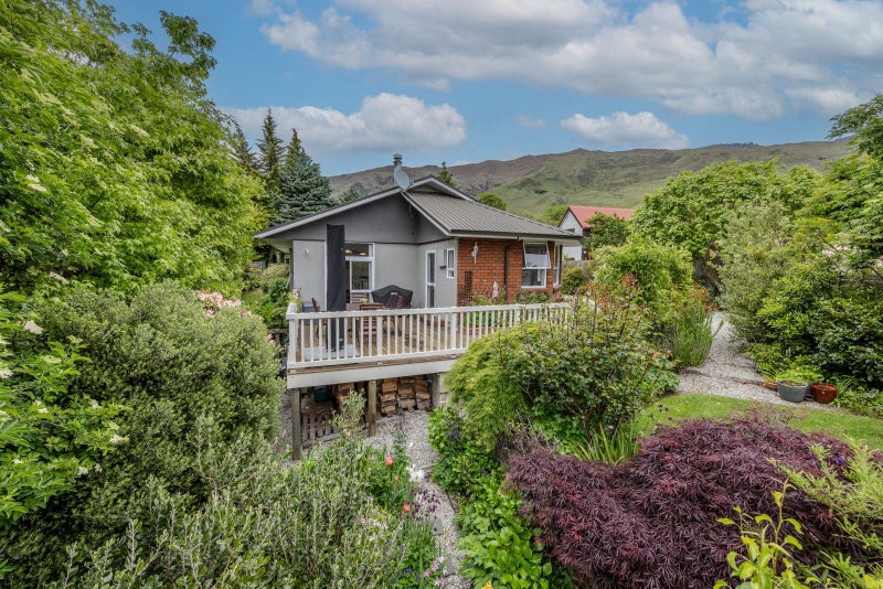 17 Mill End, Wanaka - Carousel 2