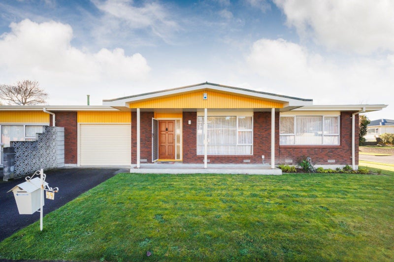 59 Buick Crescent, Awapuni, Palmerston North - Carousel 2