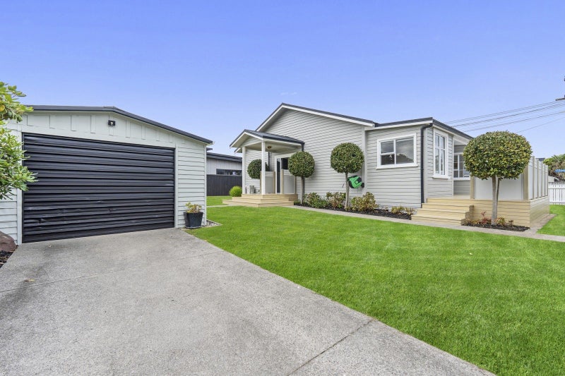 1 Rainsford Street, Moturoa, New Plymouth - Carousel 1