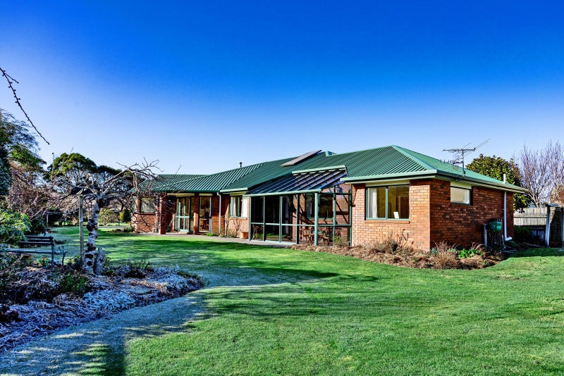 23 Glenroy Park Drive, Waikiwi, Invercargill - Carousel 1