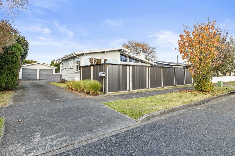 27 Dewe Avenue, Feilding, Feilding - Carousel 1