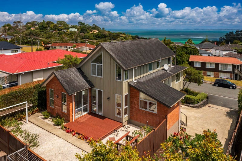 20A Stanton Terrace, Lynfield, Auckland - Carousel 1