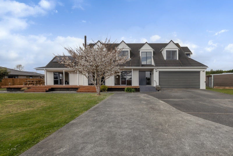 14 Okarito Avenue, Levin, Levin - Carousel 1