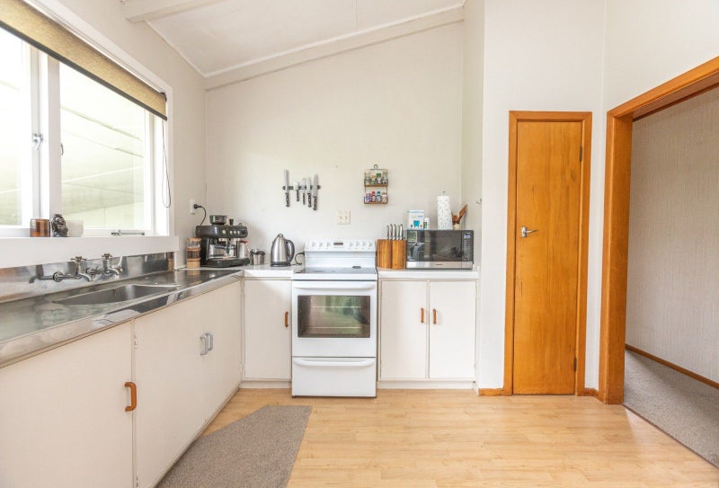 1 Fairview Terrace, Paeroa, Paeroa - Carousel 2