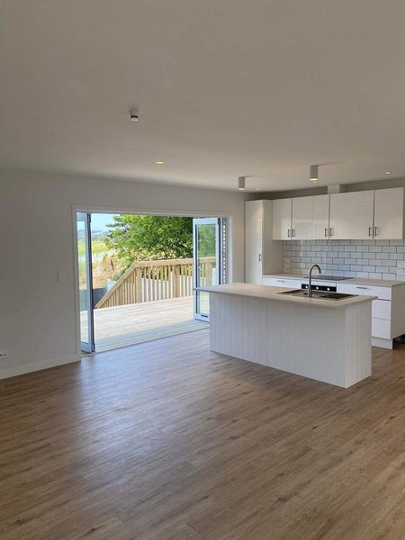 37 Kowhai Street, Hawera - Carousel 1