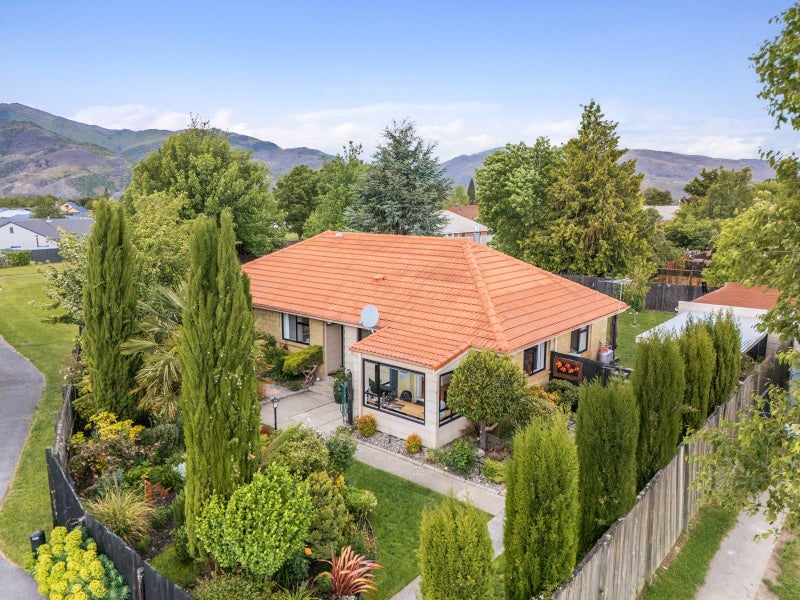 7 Coach Court, Cromwell - Carousel 1