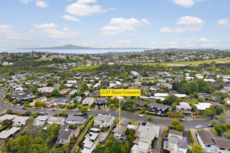 2/37 Ripon Crescent, Meadowbank, Auckland - Carousel 20