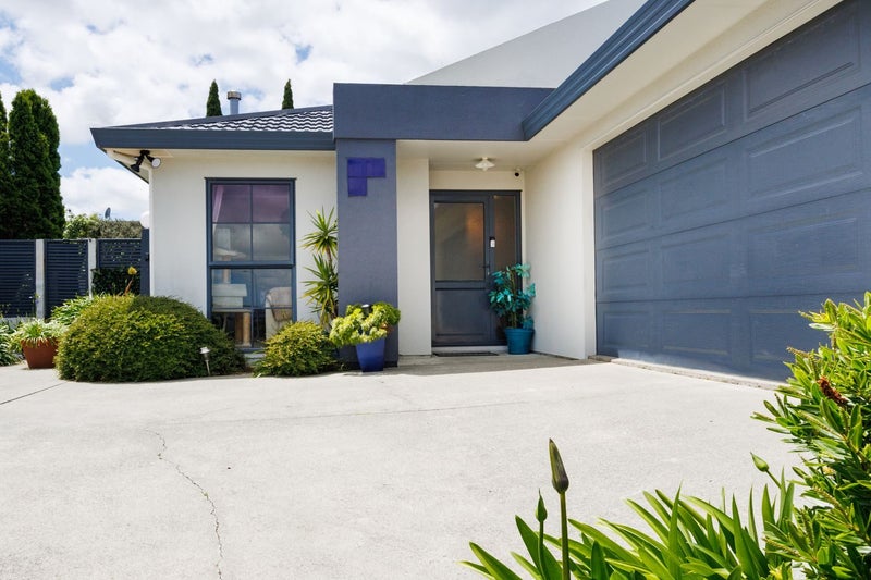21 Aspen Way, Kelvin Grove, Palmerston North - Carousel 2