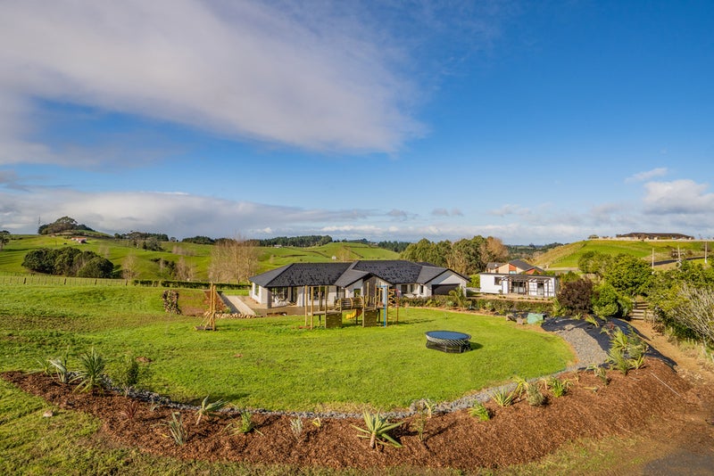 322 Dominion Road, Tuakau - Carousel 22