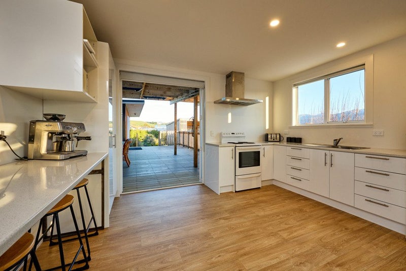 4 Davidson Terrace, Kaikoura - Carousel 2