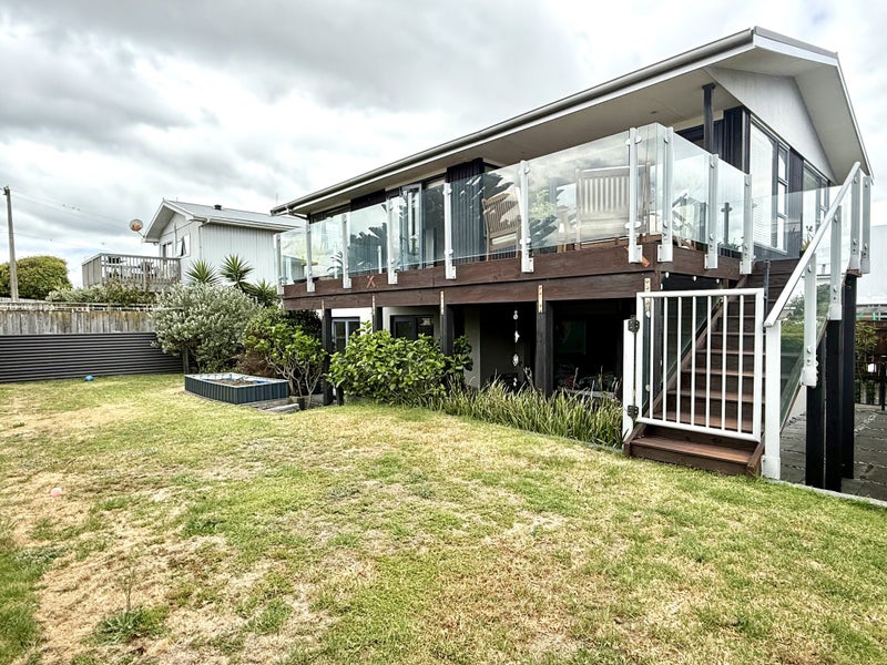 393 Oceanbeach Road, Mount Maunganui - Carousel 2