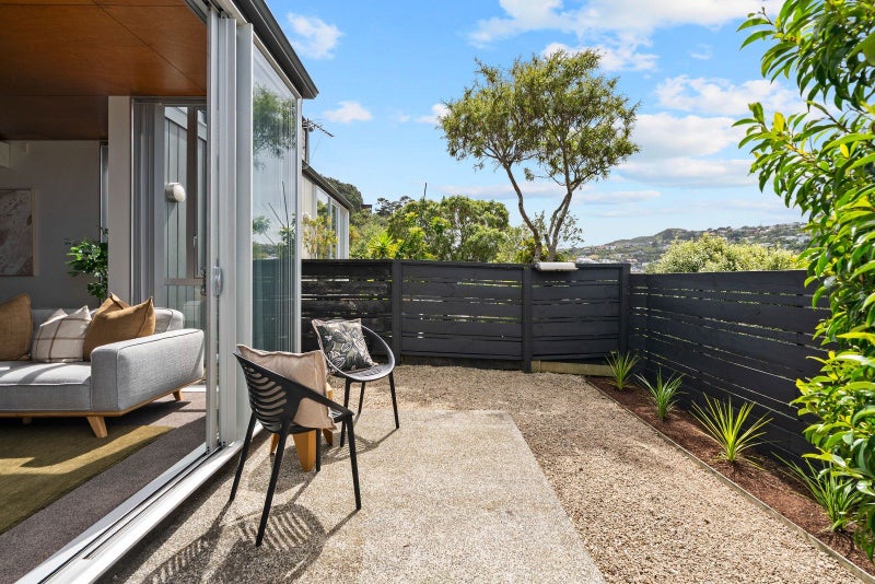 12/3 Severn Street, Island Bay, Wellington, Wellington - Carousel 1