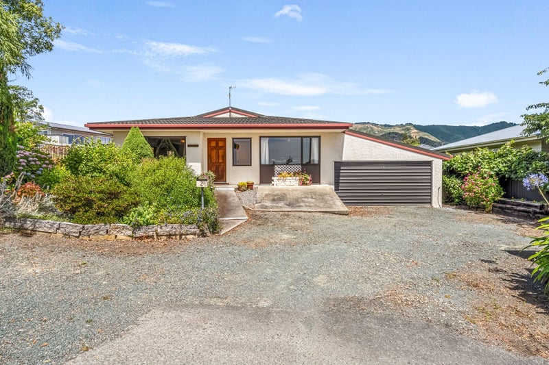 2 Trinity Lane, Richmond - Carousel 1
