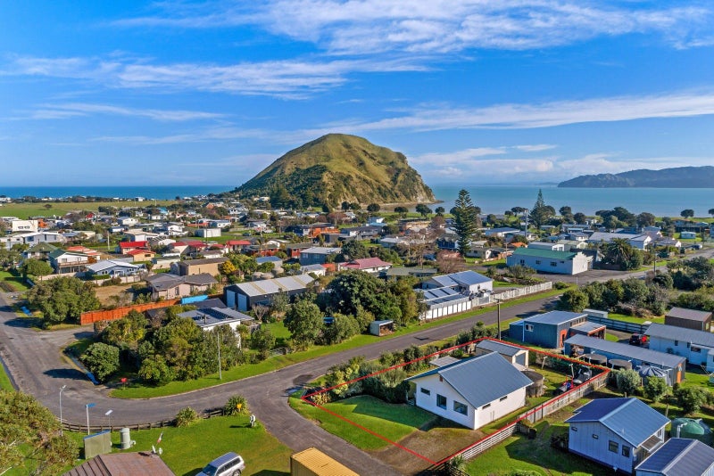 13 Ratau Street, Māhia - Carousel 21