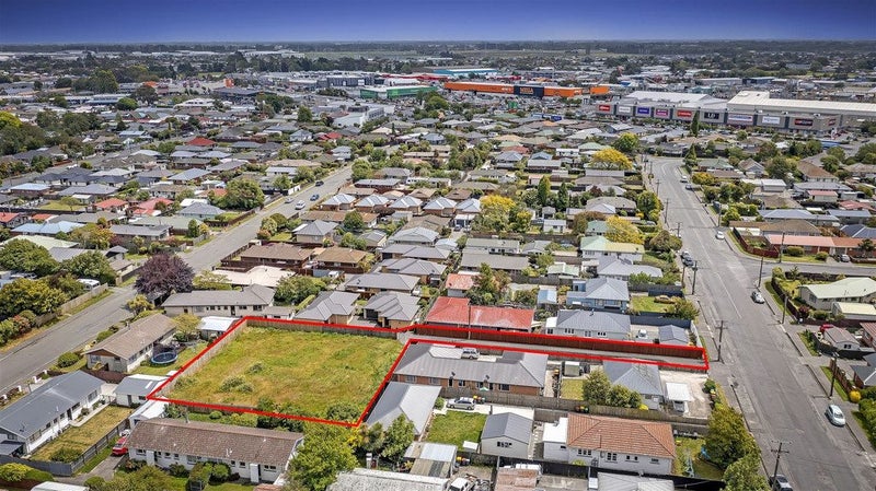 32B Neill Street, Hornby, Christchurch - Carousel 1