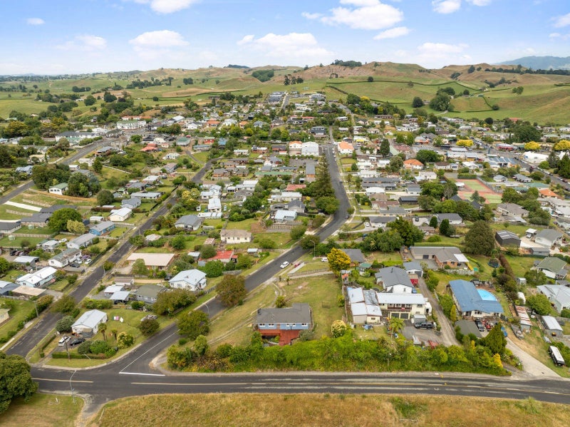 38 Station Street, Tirau - Carousel 19