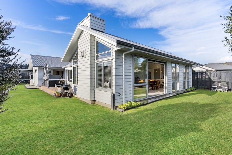 4 Eric Farley Drive, Kumeu - Carousel 2