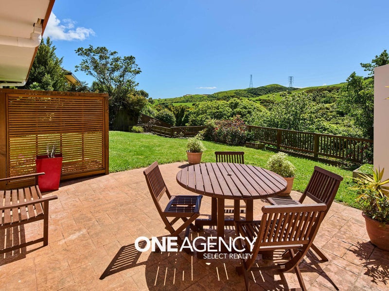 19 Cabbage Tree Grove, Woodridge, Wellington - Carousel 2