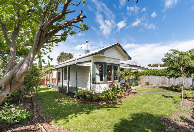 16 Margaret Street, Roslyn, Palmerston North, Manawatu / Whanganui - Carousel 2