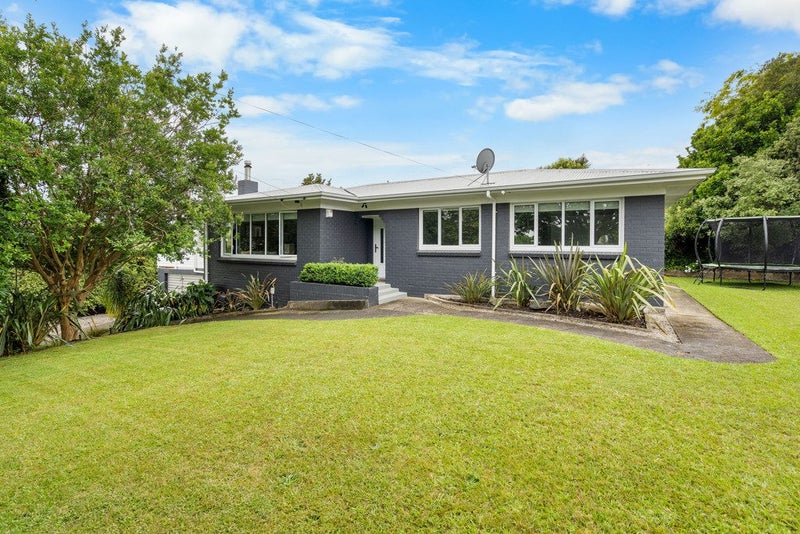 20 Mitcham Avenue, Forest Lake, Hamilton - Carousel 1
