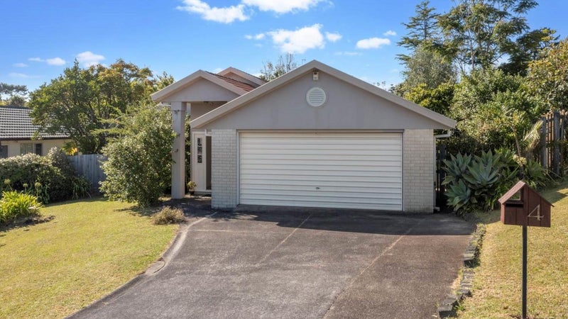 4 Bluebird Crescent, Unsworth Heights, Auckland - Carousel 1