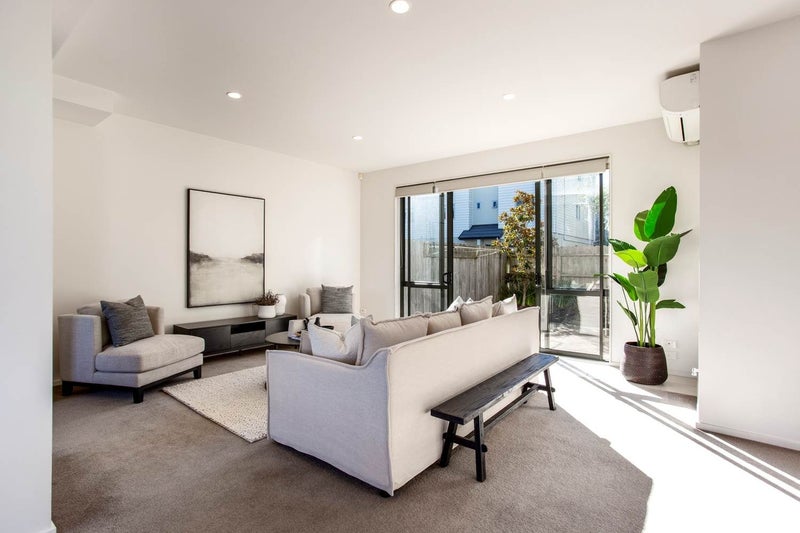 41/22 Northcross Drive, Oteha, Auckland - Carousel 2