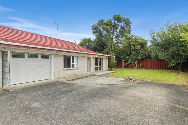 2/6 Tina Place, Sunnyhills, Auckland - Carousel 2