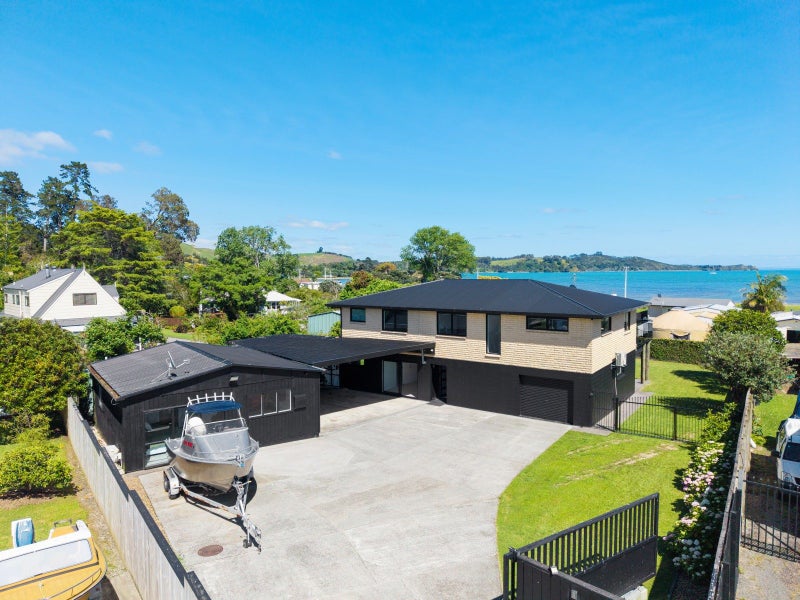 10 Cottonwood Place, Kawakawa Bay, Papakura - Carousel 1