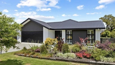 8 Northwood Close, Warkworth, Warkworth - Carousel 1