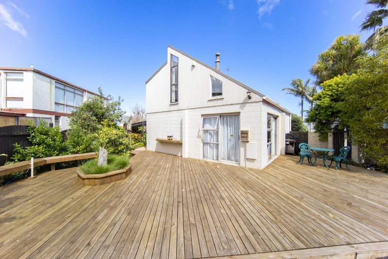 25 Maioro Street, New Windsor, Auckland - Carousel 1