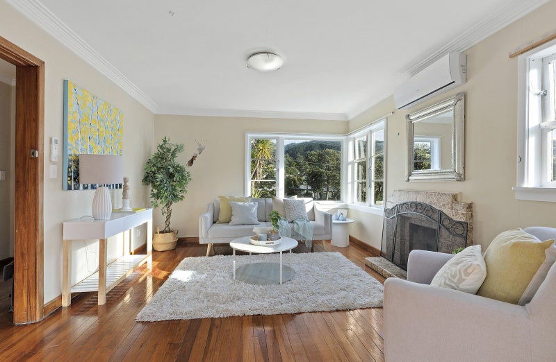 34 Duncan Street, Tawa, Wellington - Carousel 2